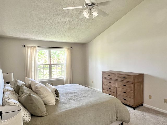330 Hollowview Drive, Noblesville, IN 46060