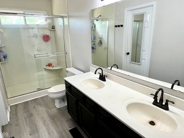 330 Hollowview Drive, Noblesville, IN 46060