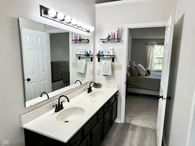 330 Hollowview Drive, Noblesville, IN 46060