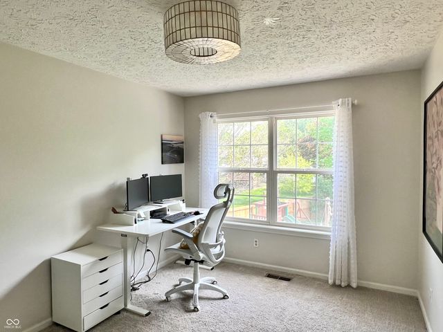 330 Hollowview Drive, Noblesville, IN 46060