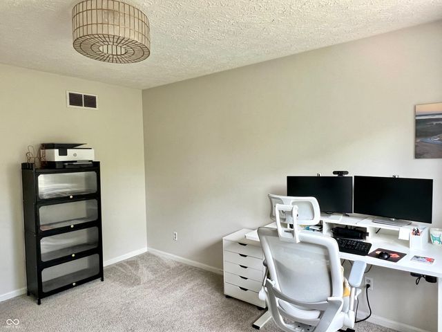 330 Hollowview Drive, Noblesville, IN 46060