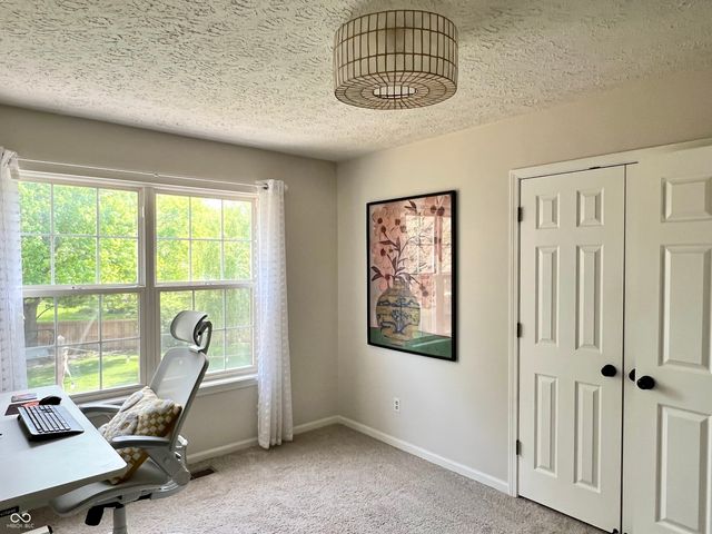 330 Hollowview Drive, Noblesville, IN 46060