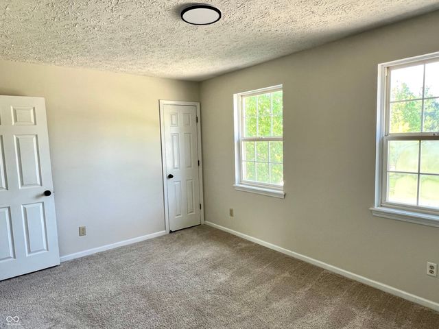 330 Hollowview Drive, Noblesville, IN 46060