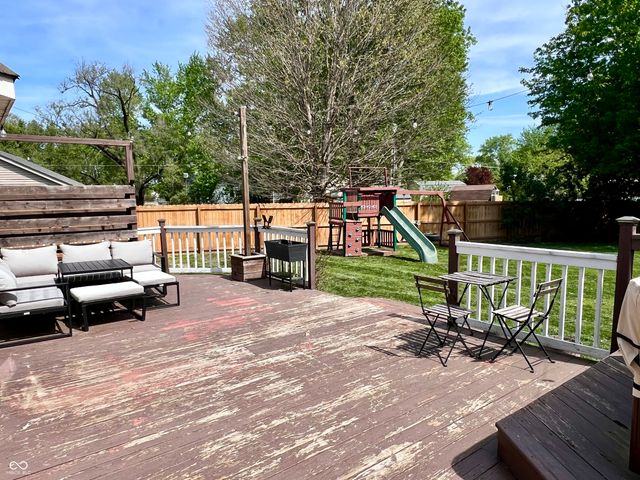 330 Hollowview Drive, Noblesville, IN 46060