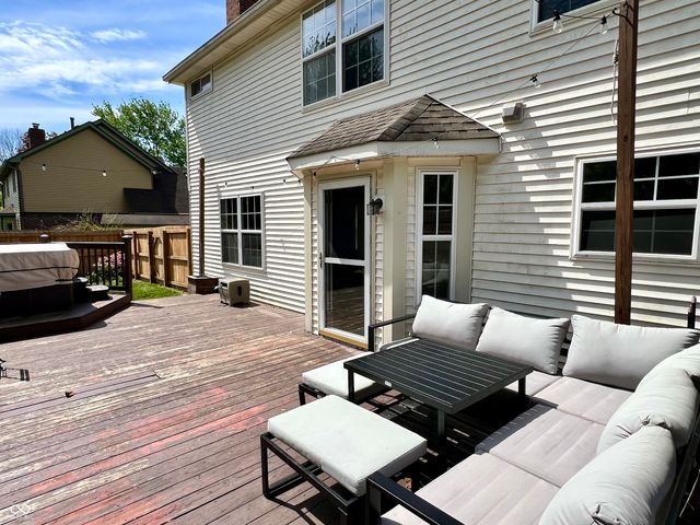 330 Hollowview Drive, Noblesville, IN 46060