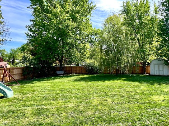 330 Hollowview Drive, Noblesville, IN 46060