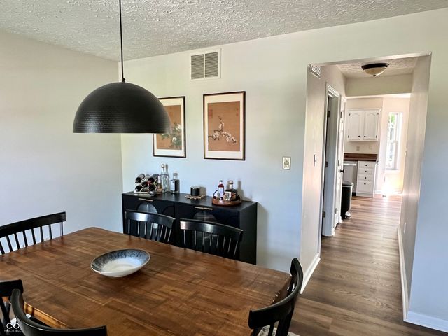 330 Hollowview Drive, Noblesville, IN 46060