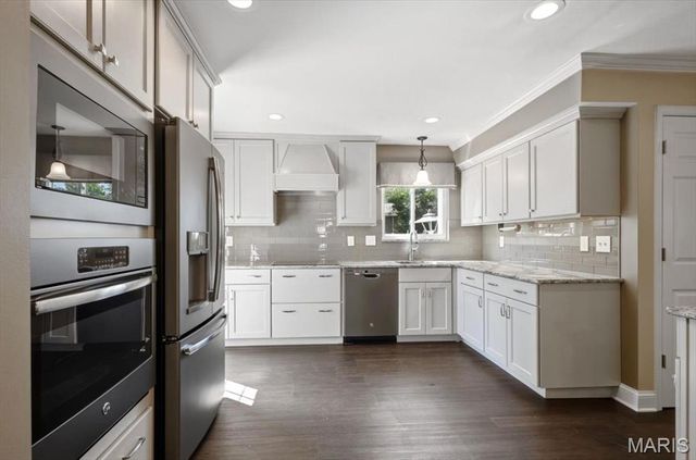 1743 Goldenhorn Court, Maryland Heights, MO 63043