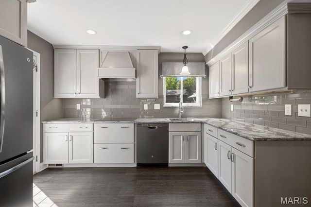 1743 Goldenhorn Court, Maryland Heights, MO 63043