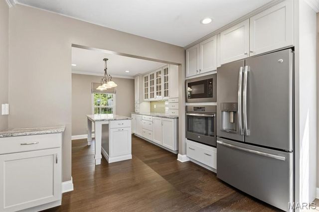 1743 Goldenhorn Court, Maryland Heights, MO 63043