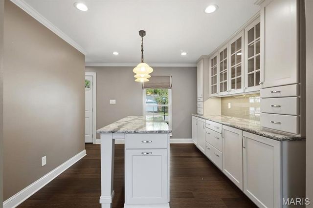 1743 Goldenhorn Court, Maryland Heights, MO 63043