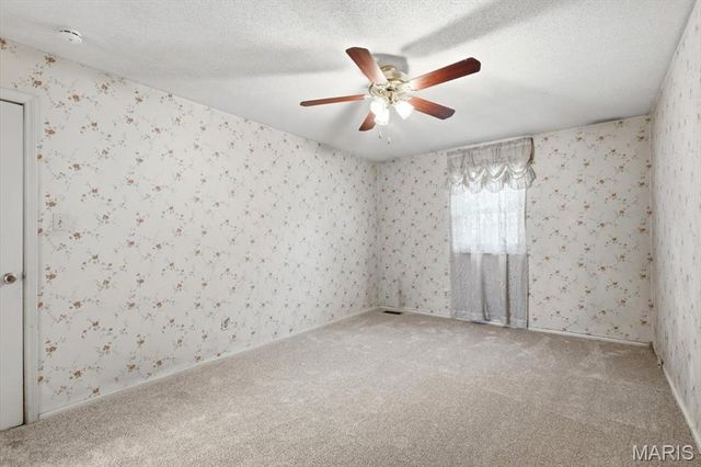 1743 Goldenhorn Court, Maryland Heights, MO 63043