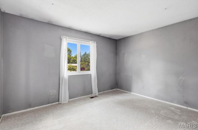 1743 Goldenhorn Court, Maryland Heights, MO 63043