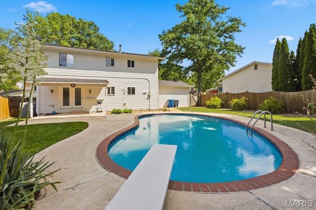 1743 Goldenhorn Court, Maryland Heights, MO 63043