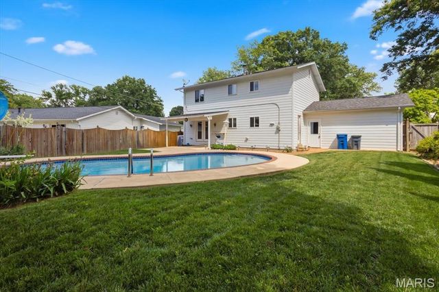 1743 Goldenhorn Court, Maryland Heights, MO 63043