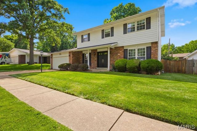 1743 Goldenhorn Court, Maryland Heights, MO 63043