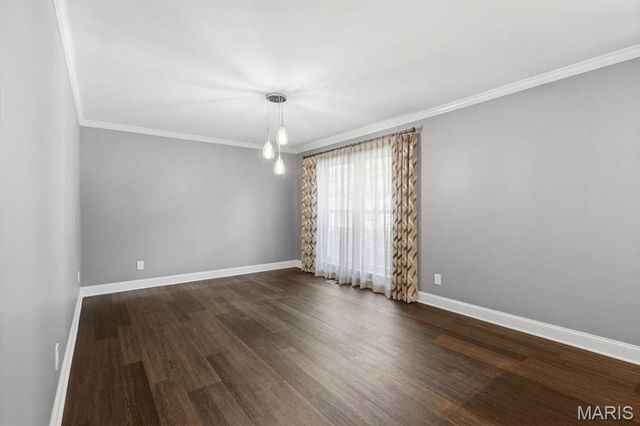 1743 Goldenhorn Court, Maryland Heights, MO 63043