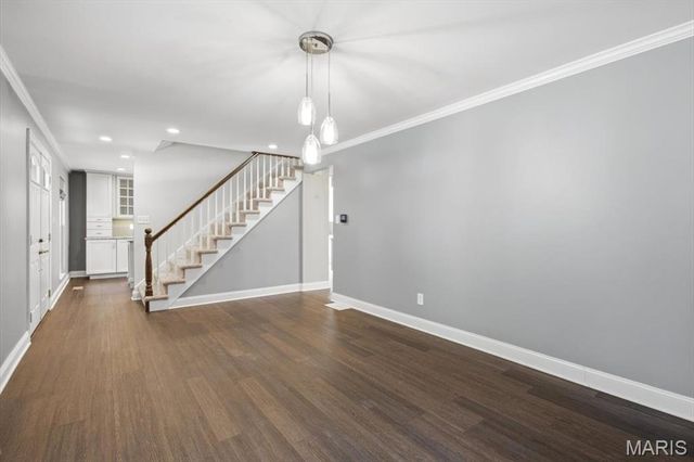 1743 Goldenhorn Court, Maryland Heights, MO 63043
