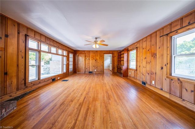 534 E King Street, King, NC 27021