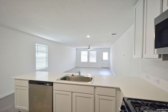 3744 AXIS HILL ST, New Braunfels, TX 78132