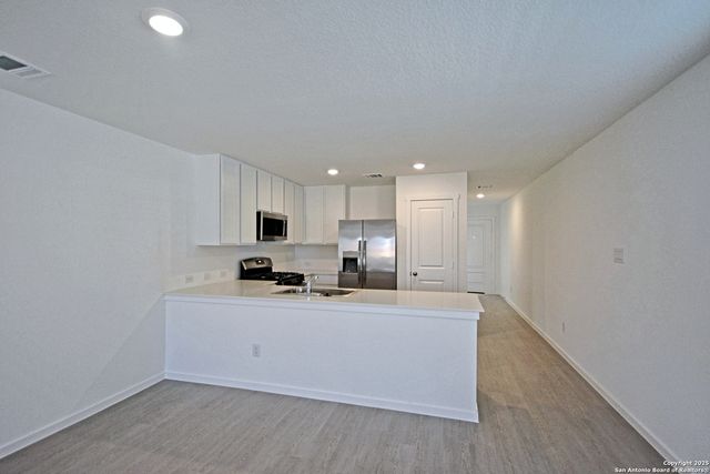 3744 AXIS HILL ST, New Braunfels, TX 78132
