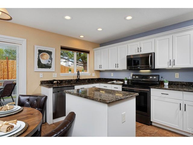 1209 Button Rock Dr, Longmont, CO 80504