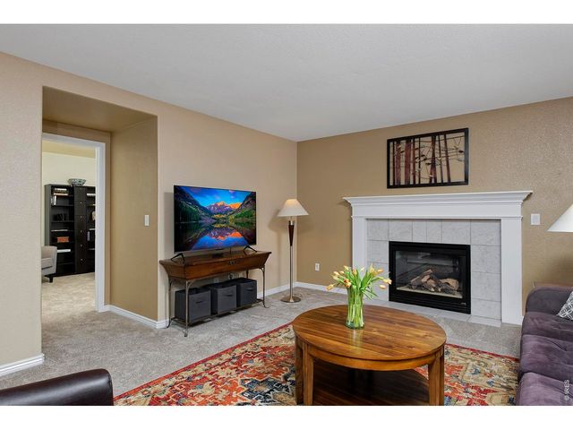 1209 Button Rock Dr, Longmont, CO 80504