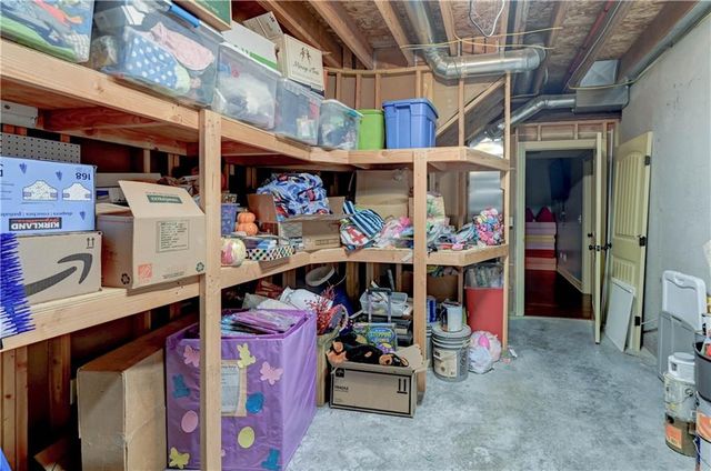 500 NE Woodpark Lane, Lee's Summit, MO 64086