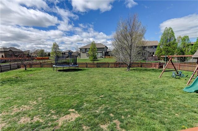 500 NE Woodpark Lane, Lee's Summit, MO 64086
