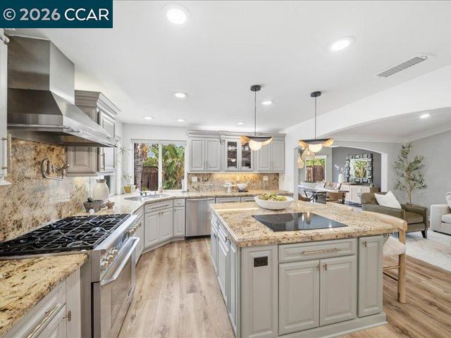 400 Fernando Ct, San Ramon, CA 94583