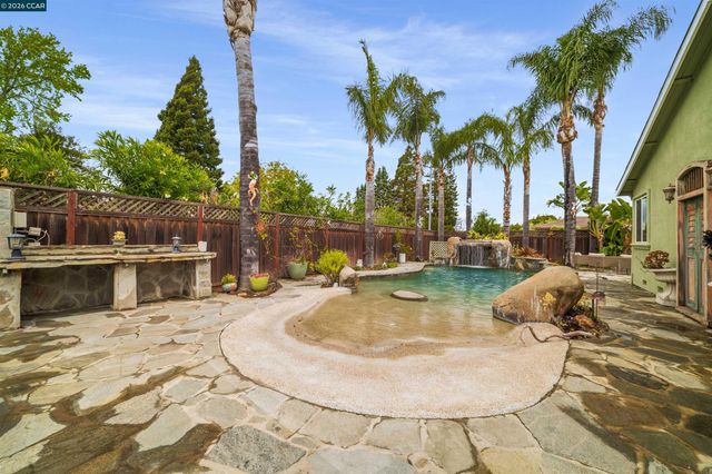 400 Fernando Ct, San Ramon, CA 94583