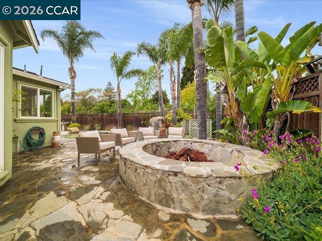 400 Fernando Ct, San Ramon, CA 94583