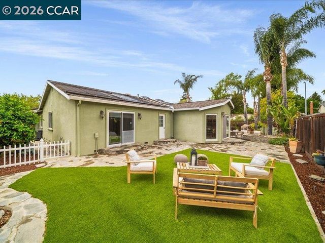 400 Fernando Ct, San Ramon, CA 94583