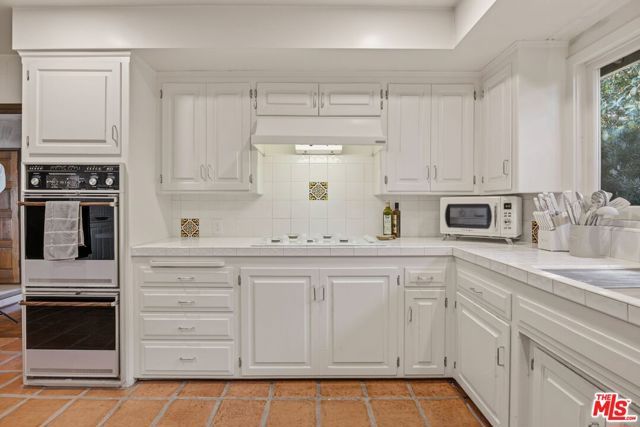 1133 Somera Road, Los Angeles, CA 90077