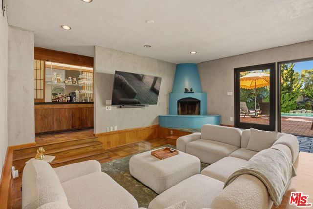 1133 Somera Road, Los Angeles, CA 90077