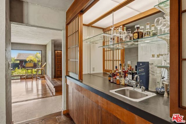 1133 Somera Road, Los Angeles, CA 90077