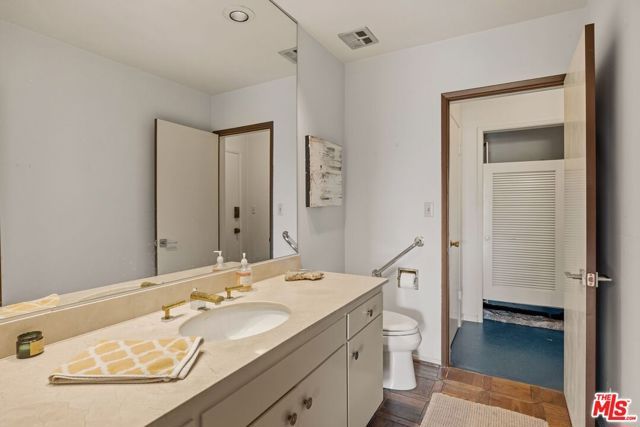 1133 Somera Road, Los Angeles, CA 90077