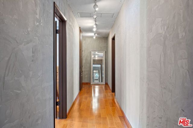 1133 Somera Road, Los Angeles, CA 90077