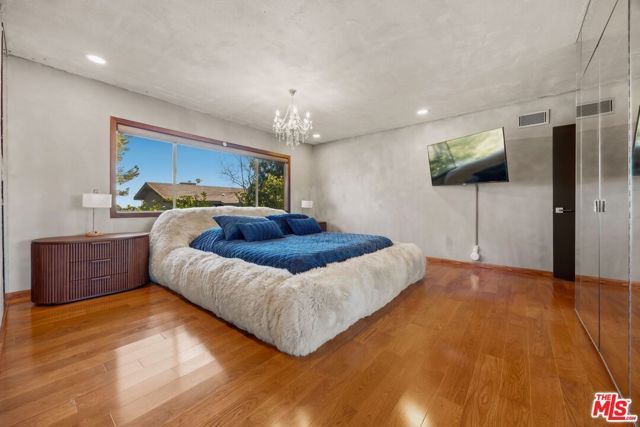 1133 Somera Road, Los Angeles, CA 90077