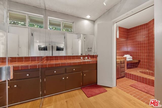 1133 Somera Road, Los Angeles, CA 90077