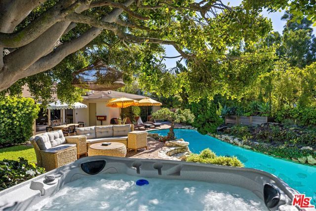 1133 Somera Road, Los Angeles, CA 90077