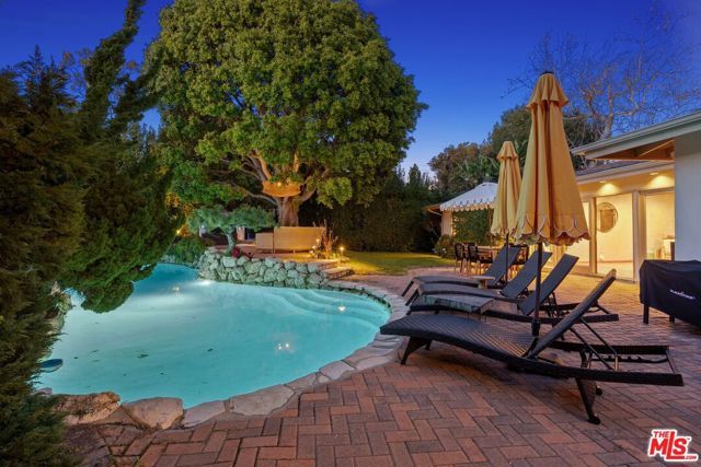 1133 Somera Road, Los Angeles, CA 90077