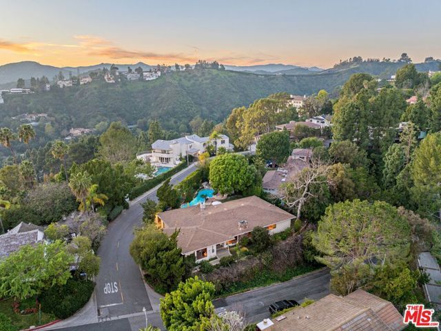 1133 Somera Road, Los Angeles, CA 90077