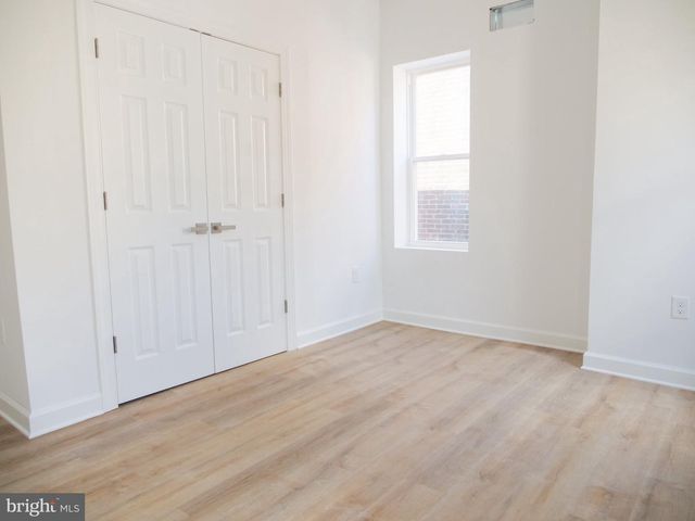2555 N 33RD ST, Philadelphia, PA 19132