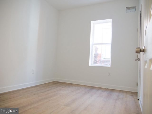 2555 N 33RD ST, Philadelphia, PA 19132
