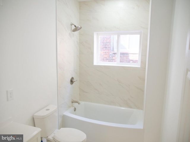 2555 N 33RD ST, Philadelphia, PA 19132