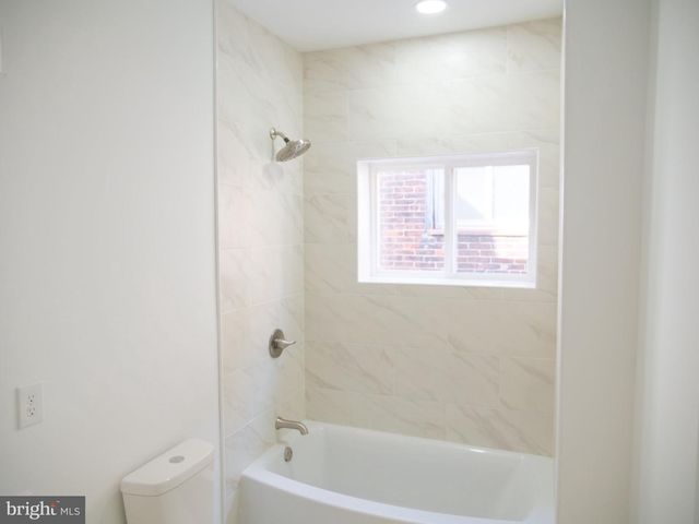 2555 N 33RD ST, Philadelphia, PA 19132