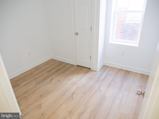 2555 N 33RD ST, Philadelphia, PA 19132