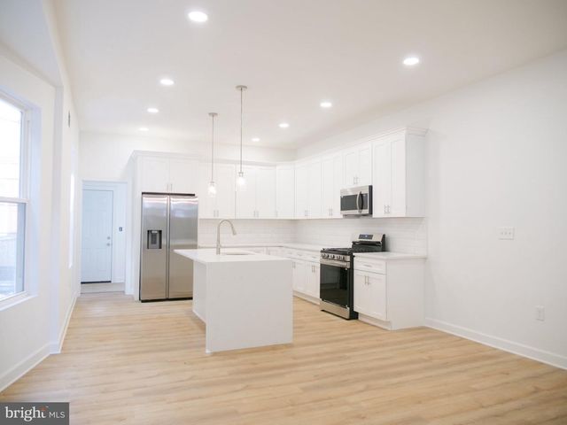 2555 N 33RD ST, Philadelphia, PA 19132