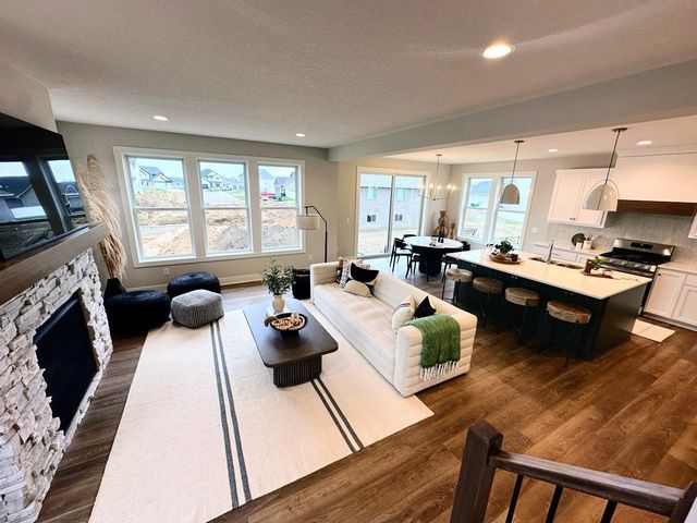 5380 176th Street, Lakeville, MN 55044